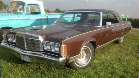 1974 Chrysler New Yorker Brougham