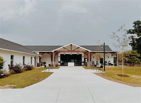 Neighbors debate the loud music at Conduit Church services 12