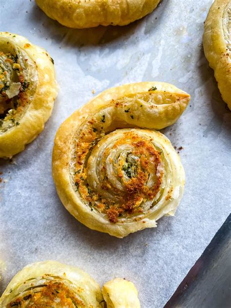 Garlic Puff Pastry Swirls Cook Fast Eat Well