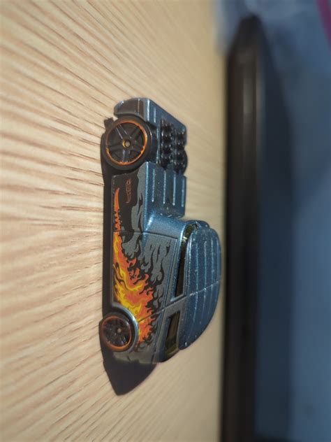 Hot Wheels QOMBEE Racing Truck W Flames Mattel Toy Car Van J