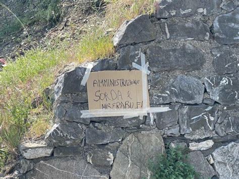 Albenga Monta La Protesta Dei Residenti Di Via Villaggio Iris