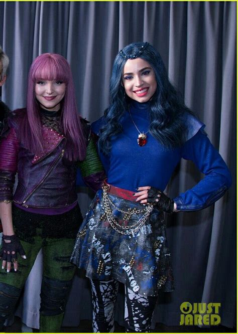 Pin By Zeina Sherif On Descendants Mal And Evie Evie Descendants