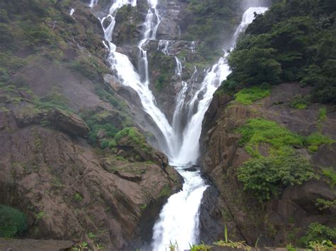 dudhsagar falls Archives | ADVENTURESOME