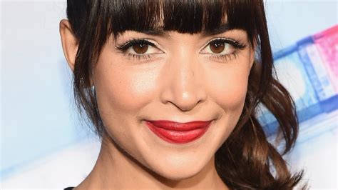 Hannah Simone Eye