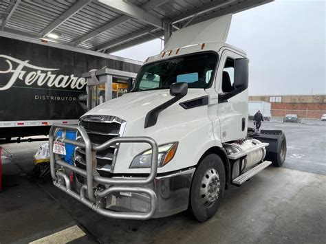 2019 Freightliner New Cascadia 116 For Sale Day Cab 270100