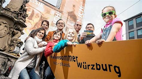 Infostand zum Hafensommer am Vierröhrenbrunnen