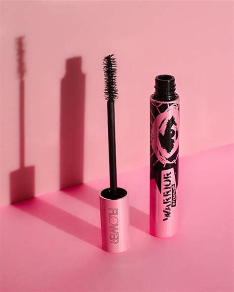 Image of the Warrior Princess Mascara with a Pink Background