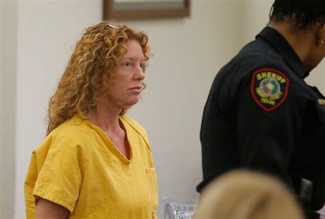 New charge for Tonya Couch, mom of "affluenza" teen Ethan Couch - CBS News