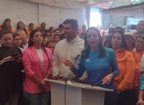 Otro candidato opositor ofreció respaldo a María Corina Machado Hey