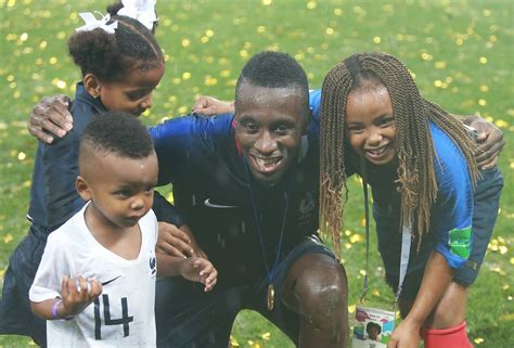 BLAISE MATUIDI ET SA FEMME PARENTS SON ÉPOUSE DÉVOILE LE PRÉNOM DE