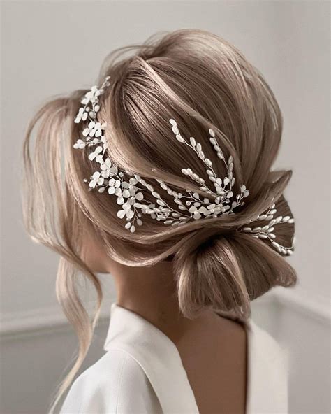 Bridesmaid Hairstyles 70 Looks 2022 23 Guide Expert Tips Artofit