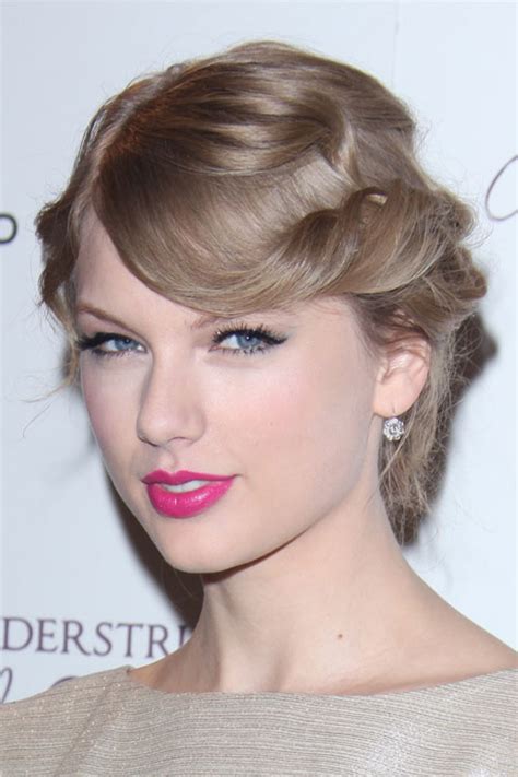 Blonde Hair Taylor Swift - Taylor Swift S Pre Met Beauty Look Love Or ...