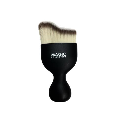 Magic Collection Blending & Contouring Wide Brush - Hair Selection