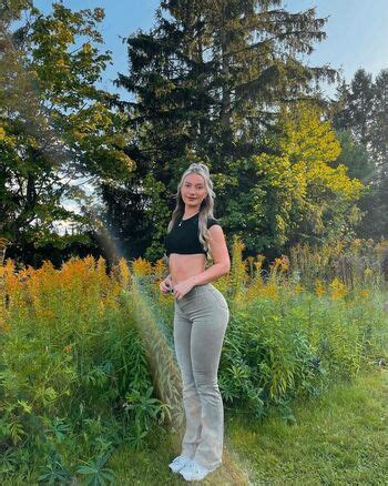 Emily Feld Emily Feld Viki Winki Nude OnlyFans Photo The Fappening Plus