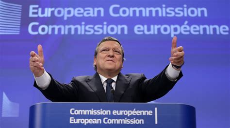 EU staff petition the "morally reprehensible behavior" of Barroso over ...