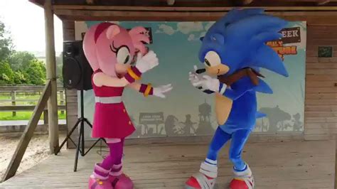 Daily SonAmy On Twitter Sonic Boom Mascots Dancing To Livin La