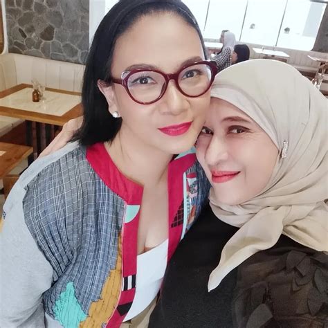 6 Potret Sylvana Herman Di Usia 59 Tahun Aktif Kumpul Bareng Rekan 90 An Hot Liputan6