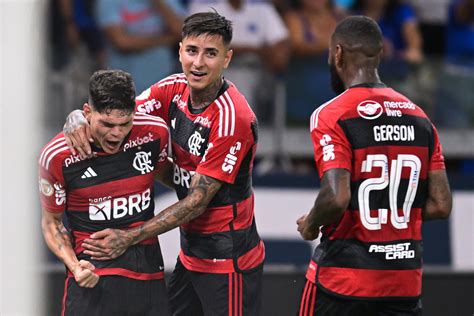 G Rson E Pulgar Voltam Aos Treinamentos No Flamengo Saiba Quando Eles