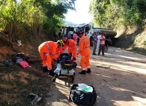 Mira Condutor De Caminh O Tanque Bate Em Pedra E Gira Na Pista Na Mgc