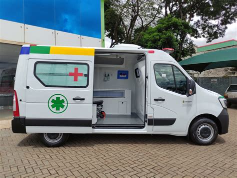 RENAULT MASTER L2H2 AMBULÂNCIA UTI TIPO D Bellan Multimarcas