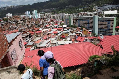 Más Del 75 De Los Venezolanos Viven Ahora En Pobreza Extrema El Economista