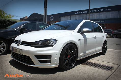 Volkswagen Golf R 7 White With Rotiform KPS Aftermarket Wheels Wheel