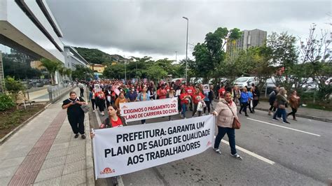 Servidores Municipais Entram Em Greve Na Capital