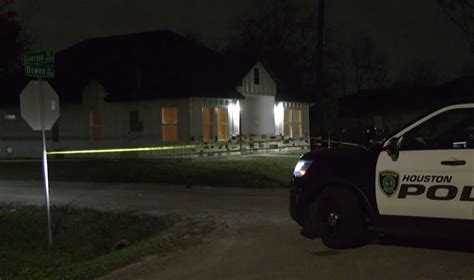 Hpd Man Found Shot Dead In Southeast Houston Home Cw39 Houston