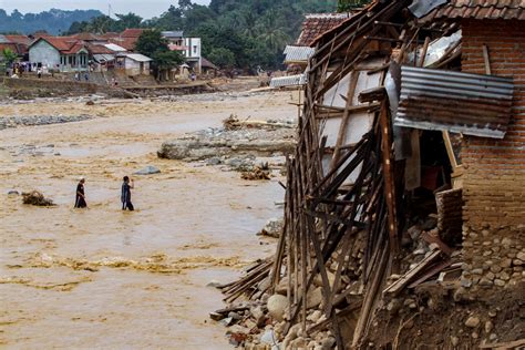 Indonésie Des inondations catastrophiques frappent 30 millions de