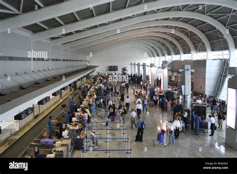 Mumbai airport hi-res stock photography and images - Alamy