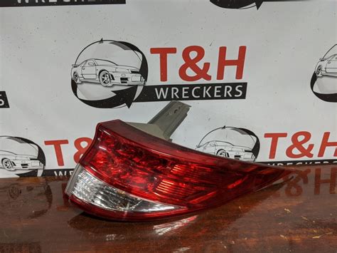 Toyota Tarago Right Tail Light Date Acr T H Wreckers