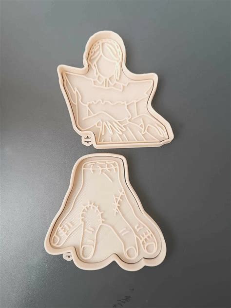 STL File Merlina And Fingers Cookie Cutter3D Printing Design To