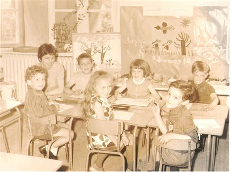 Photo de classe Grande section maternelle de 1968 école Maternelle