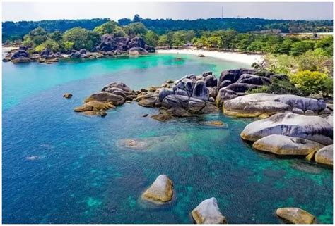 Tak Heran Disebut Sebagai Bali Kedua Deretan Wisata Pantai Di Belitung