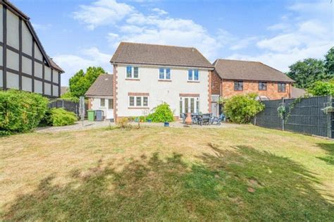 4 Bedroom Detached House For Sale In Brunel Close Hedge End