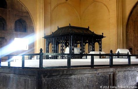 India Travel Pictures | Sunlight entering Durgah inside Gol Gumbaz