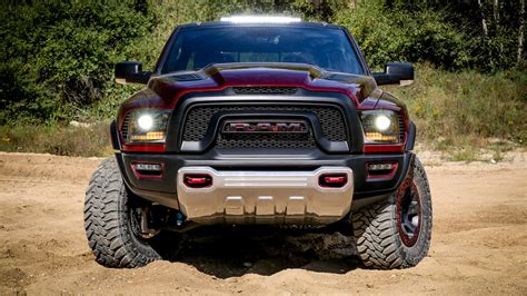 Un Dodge Ram Plus Puissant Pour Tacler Le Ford F 150 Raptor