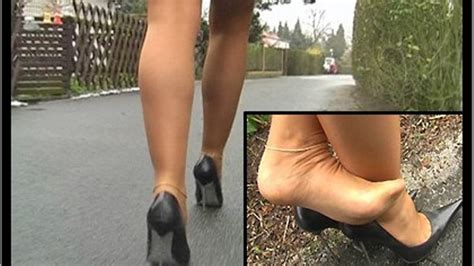 Black Santa Cruz Pumps Part 3 Shoeplay Short Clips Clips4sale