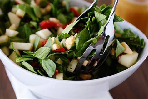 Amazing Spinach Salad With Apples Bacon And Feta Cheese