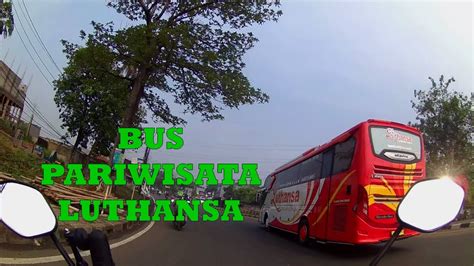 Semangat Pagi Bersama Bus Pariwisata Luthansa Di Jalan Transyogi