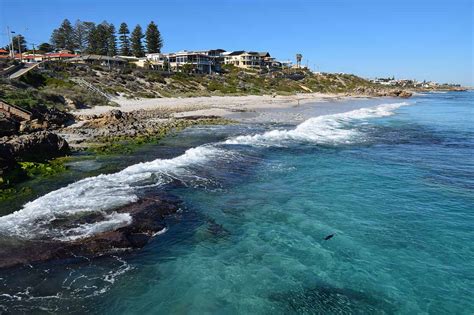 A Beach Hike from City Beach to Hillarys Boat Harbour, Perth, Australia