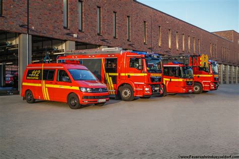 Gruppenfotos vom Löschzug 1 der Feuerwehr Krefeld