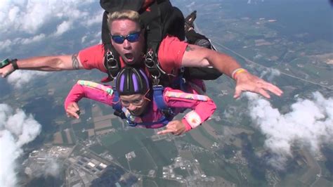 Jen Goes Skydiving At Chambersburg Skydiving Center In Chambersburg