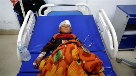 TERREMOTO NEPAL Aumentan A 136 Los Muertos Por Un Terremoto De