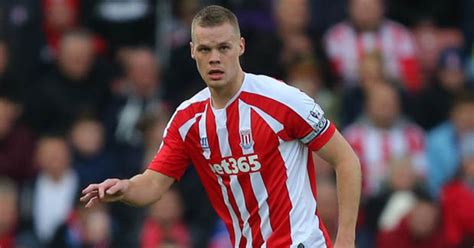 Stoke Defender Ryan Shawcross Promises Arsenal A Hostile Reception