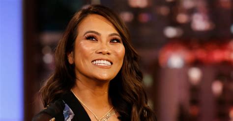 Dr. Pimple Popper Net Worth: How Much Sandra Lee Makes