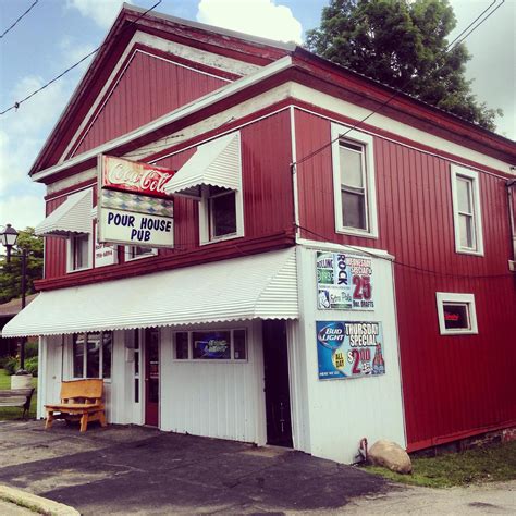 pour house pub