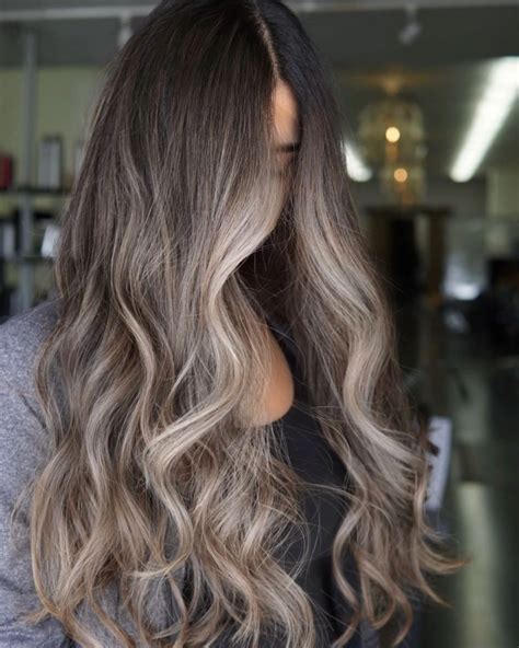 Why ash blonde highlights with brown hair require less maintenance 5