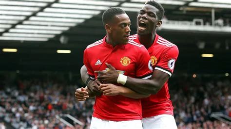 Manchester United Anthony Martial Senflamme Totalement Pour Paul