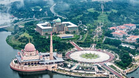 Malaysia's Curious Claim to Fame: The World's Biggest Roundabout ...